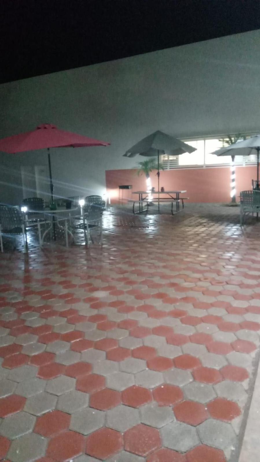 Hotel Oasis Heroica Caborca Buitenkant foto
